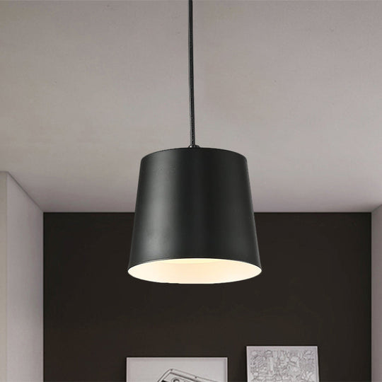 Modernist Led Black Hanging Ceiling Lamp With Acrylic Diffuser For Restaurants