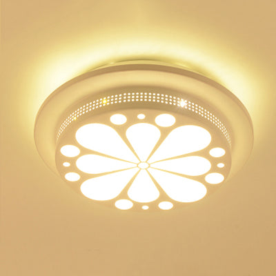 Modern Art Deco Flush Mount Ceiling Light For Hallway - Stylish Circular Acrylic Lamp White / D