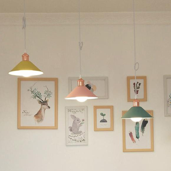 Modernist Conical Suspended Lamp - 1 Light Hanging Fixture In Black/White For Living Room