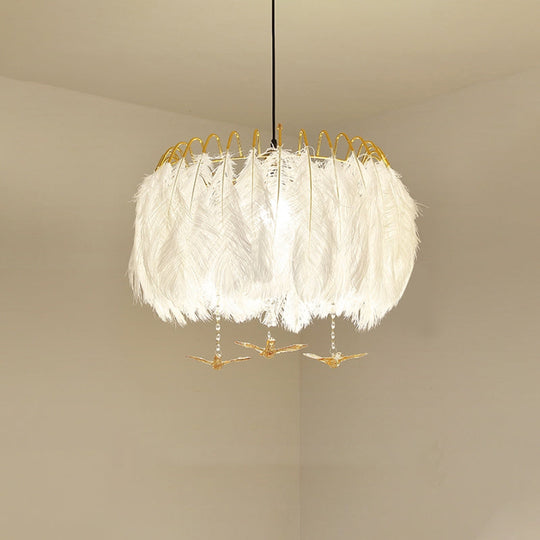 Minimalist 4-Head White Feather Metal Chandelier Light Fixture For Bedroom