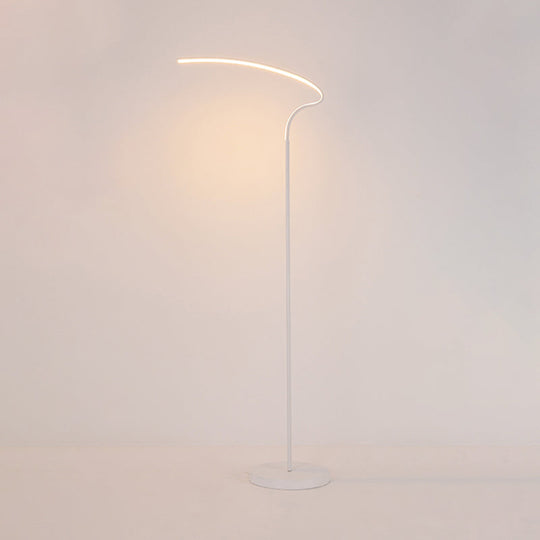 Modern Curved Led Floor Lamp: Stylish Metal Standing Light In Black/White