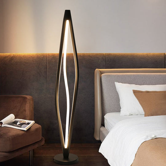 Geometric Led Floor Reading Light In Black/White - Nordic Design