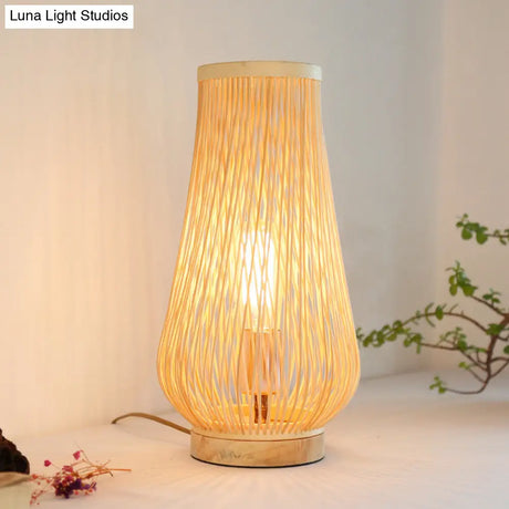 Asian Style Beige Table Lamp With Bamboo Shade - Perfect For Bedroom Desk
