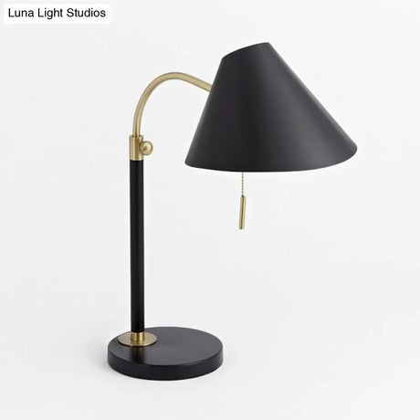 Black Flared Iron Table Lamp With Pull Chain For Study Room