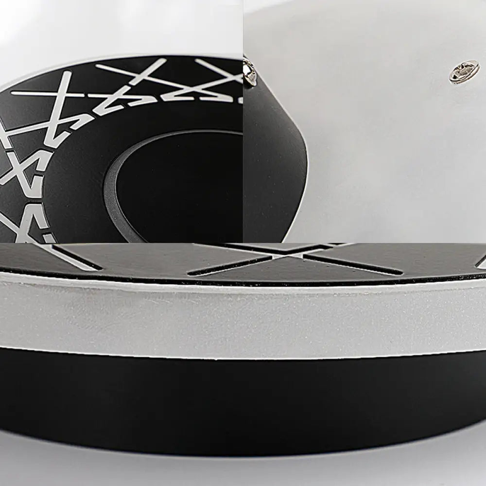 Contemporary Acrylic Disk Wall Light: Black/White Led Sconce Fixture For Living Room - Warm/White