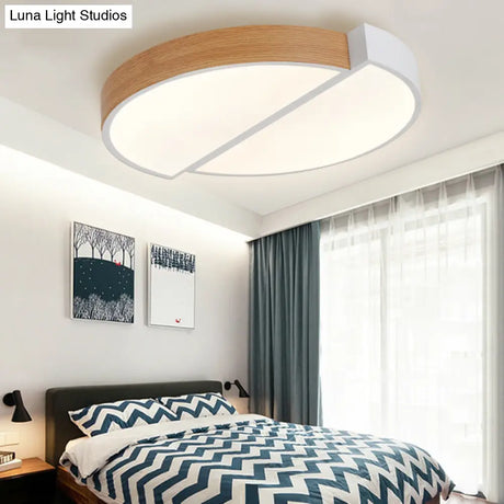 Contemporary Wood White Led Circle Flush Mount Lamp - 20.5’ And 33’ Diameter