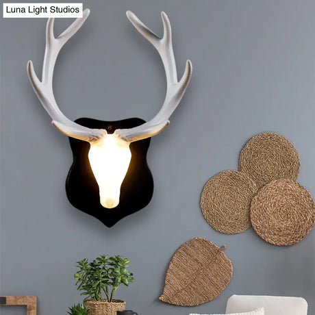 Country White/Blue Led Deer Wall Lamp: Rustic Resin Sconce Light For Living Room With Antler Design