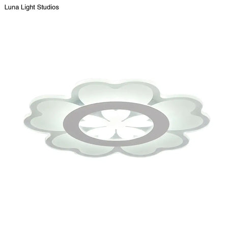 Heart - Shaped Petal Ceiling Light With Led Flush Mount For Kid’s Room