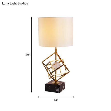 Interlocked Cube Table Lamp: Modern Metal 1-Light Night Light With Brass And Black Accents