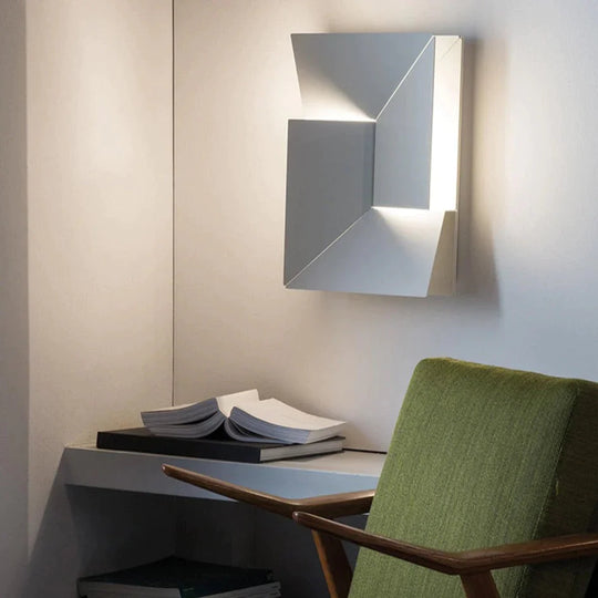 Leanne | Geometric Wall Lamp