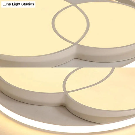 Modern Metal Black/White Circle Ceiling Flush Mount With Integrated Led For Bedroom Lighting