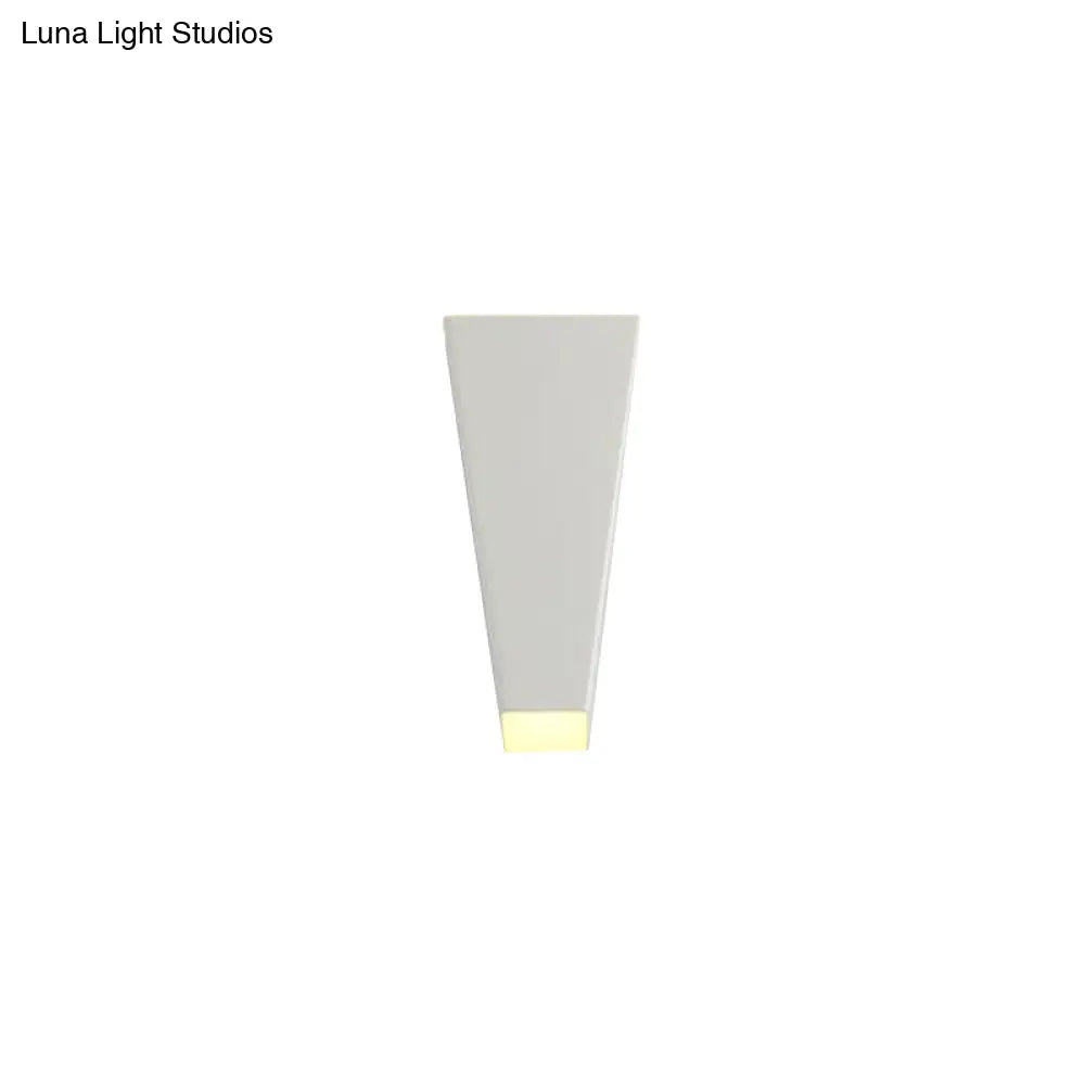 Modern Trapezoid Wall Washer Led Bedside Lamp In Black/White