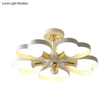 Nordic Style Metal Ceiling Lamp - Heart/Flower Shade White Finish 3/5 Lights For Living Room