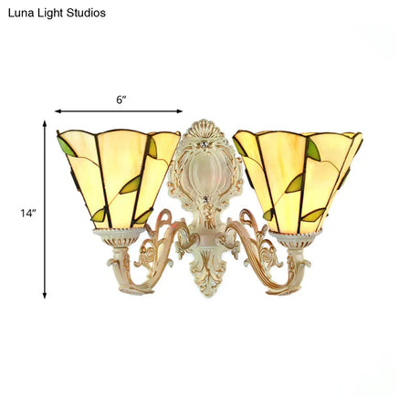 Rustic Stained Glass Sconce Lighting With Leaf Wall Mount - Perfect For Bedroom