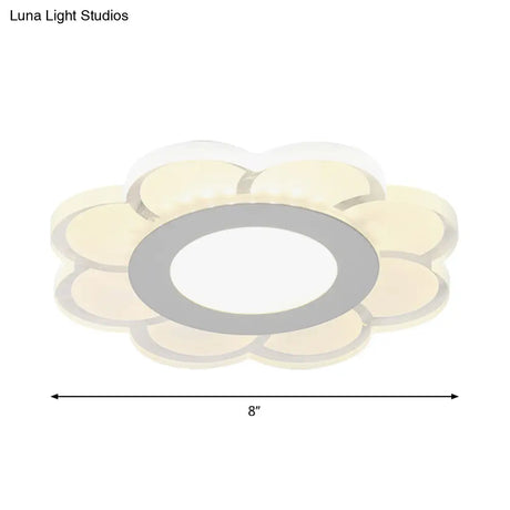 Sleek Led Ceiling Light With Acrylic Shade For Narrow Spaces