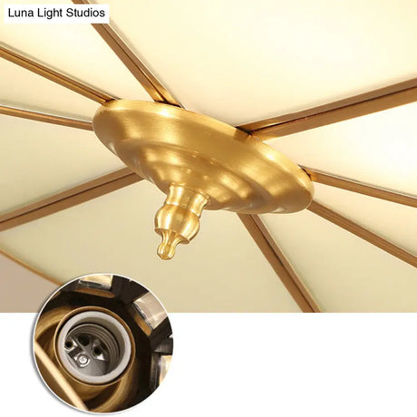 Traditional Glass Brass Close-To-Ceiling Light Fixture - Clover Flush Mount