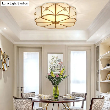 Traditional Glass Brass Close-To-Ceiling Light Fixture - Clover Flush Mount