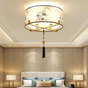 Traditional Style White Fabric Flush Mount Lamp With 4 Lights