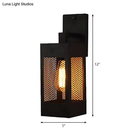 Vintage-Style Indoor Wall Sconce Light With Mesh Metal Shade - Black