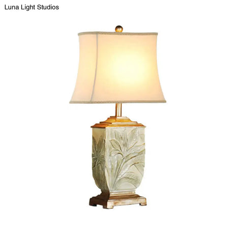 Vintage Style White Fabric Table Lamp With Flared Shade - Perfect For Guest Room Décor
