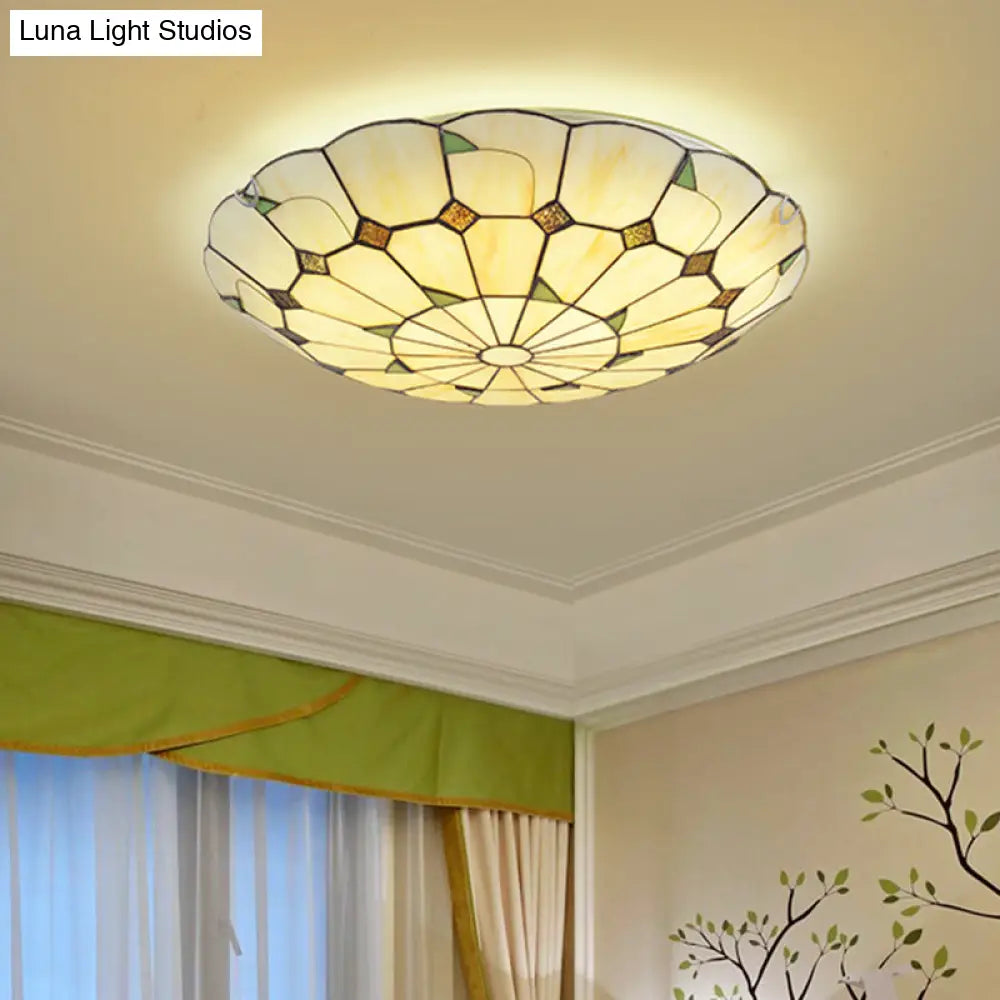 Vintage Tiffany Stained Glass Ceiling Light With Leaf Pattern - Flush Mount Led Lamp For Living